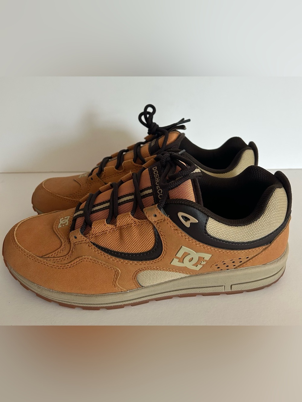 DC Men's Kalis Lite SE Tan and Black Skate Sneakers - Picture 4 of 9